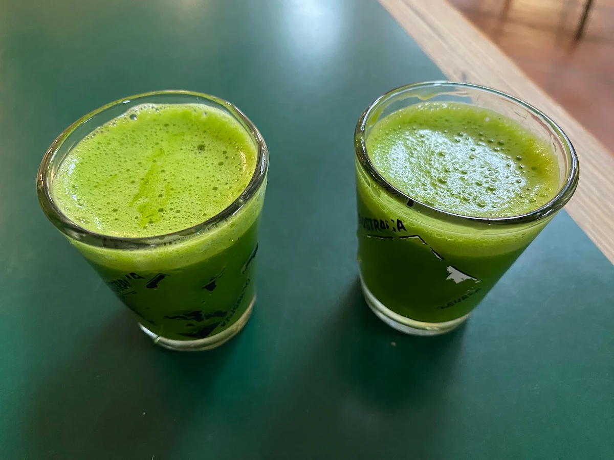 Wheatgrass Shot, Snoogies