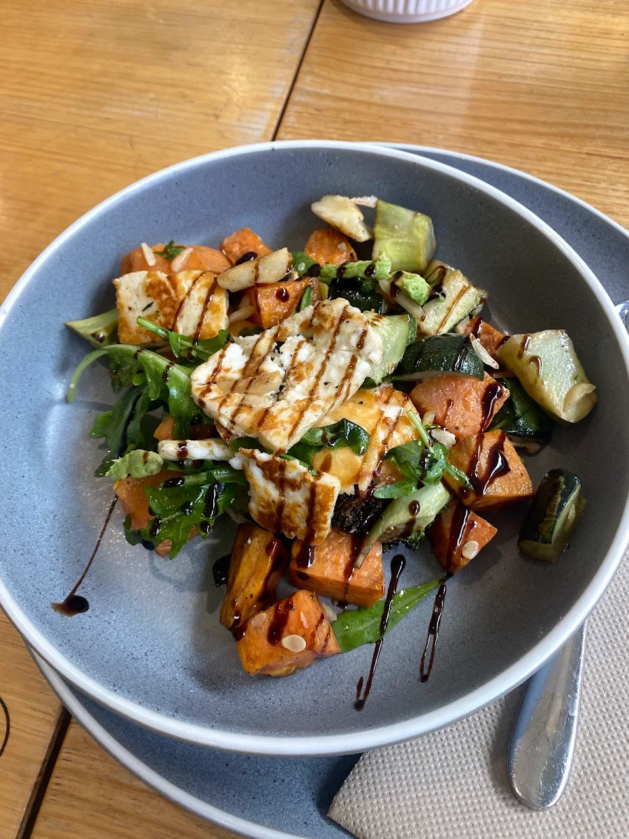 Highlights, Library Café