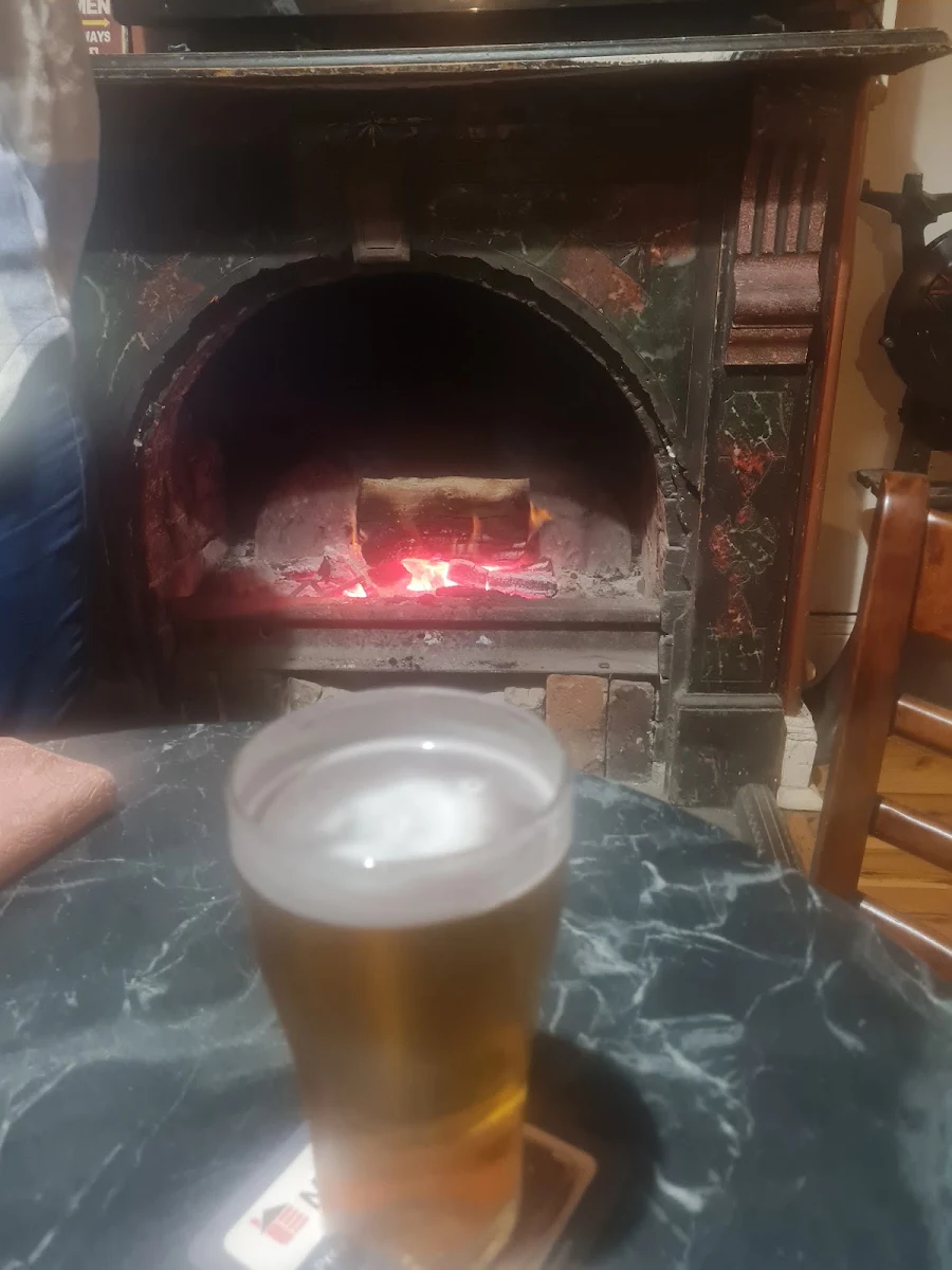 Highlights, Tumblong Tavern
