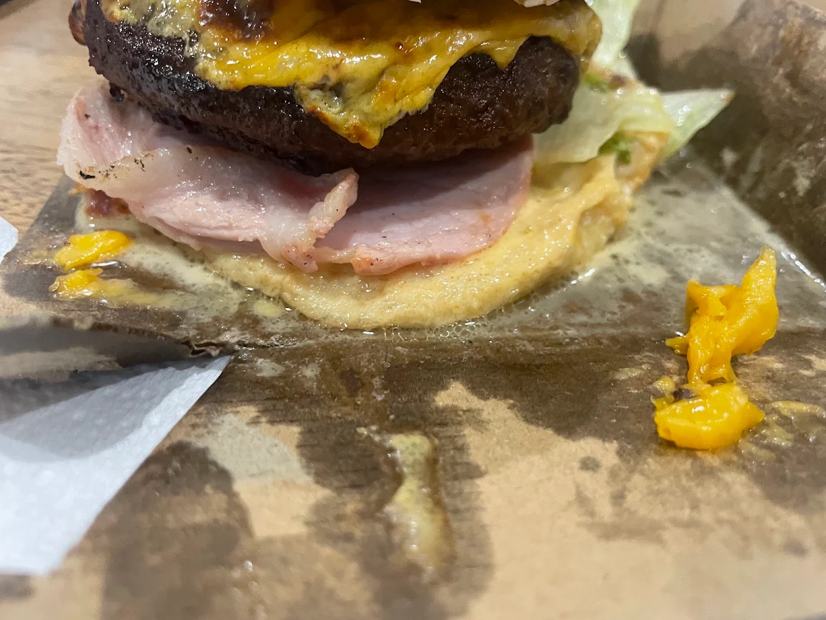 Highlights, Parma & Burger Co