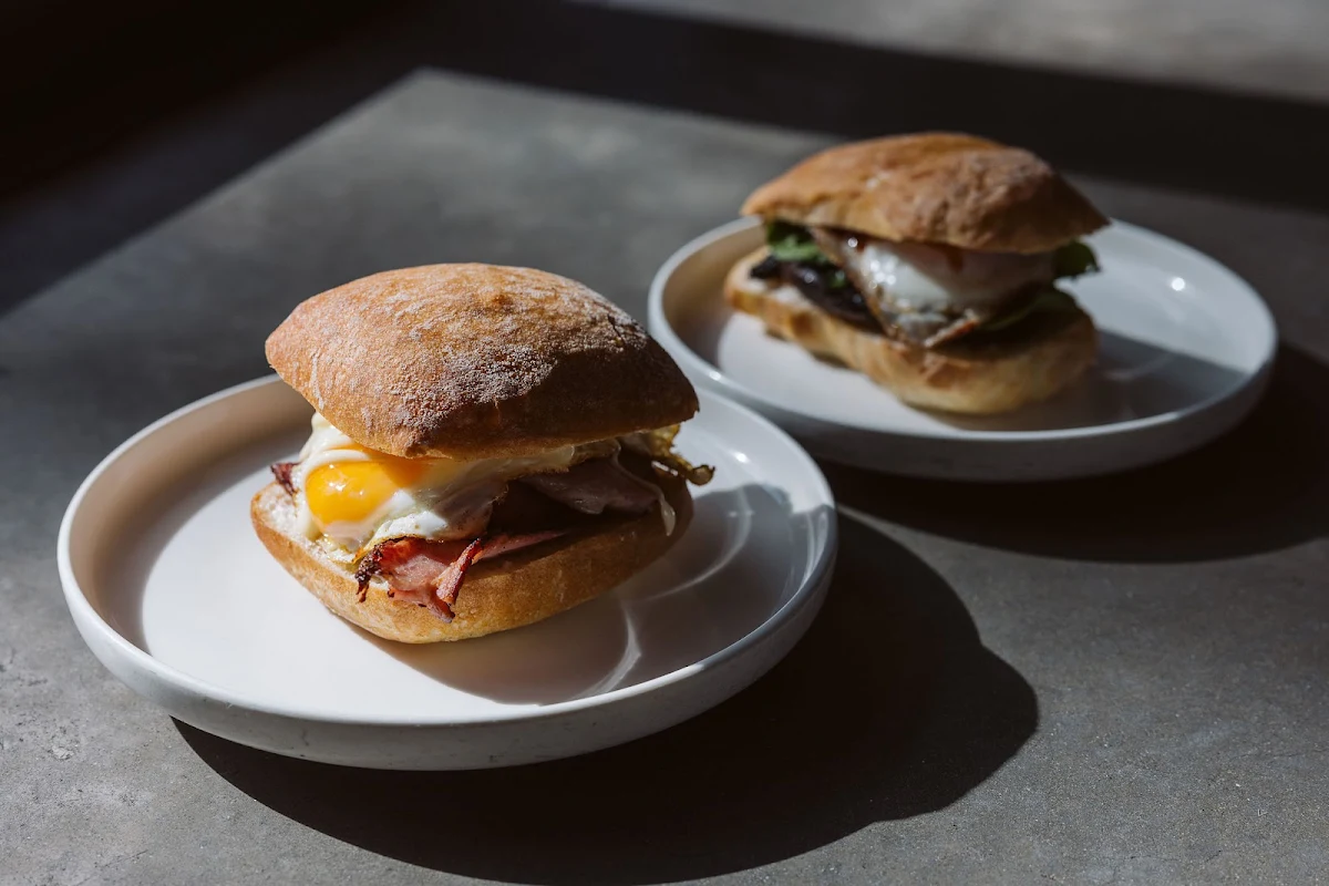 Bangalay Bacon & Egg Roll