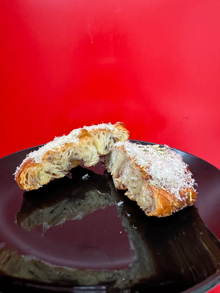 Olive Scroll, FLOUR coffee & doughroom