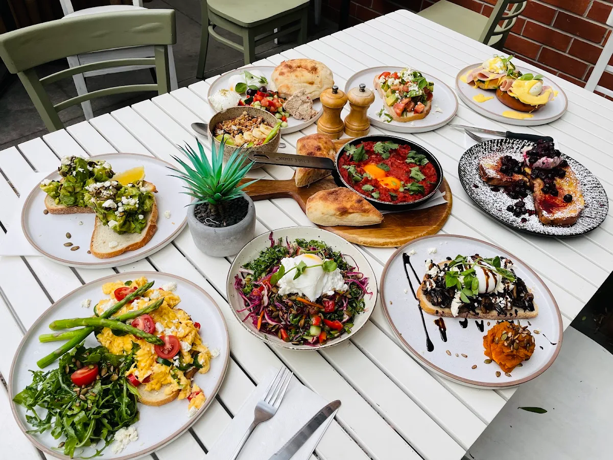 Highlights, Fress Cafe