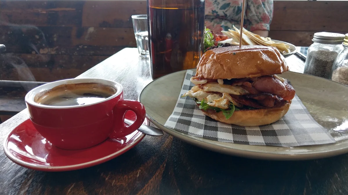 Brealky Burger, Red Door Cafe