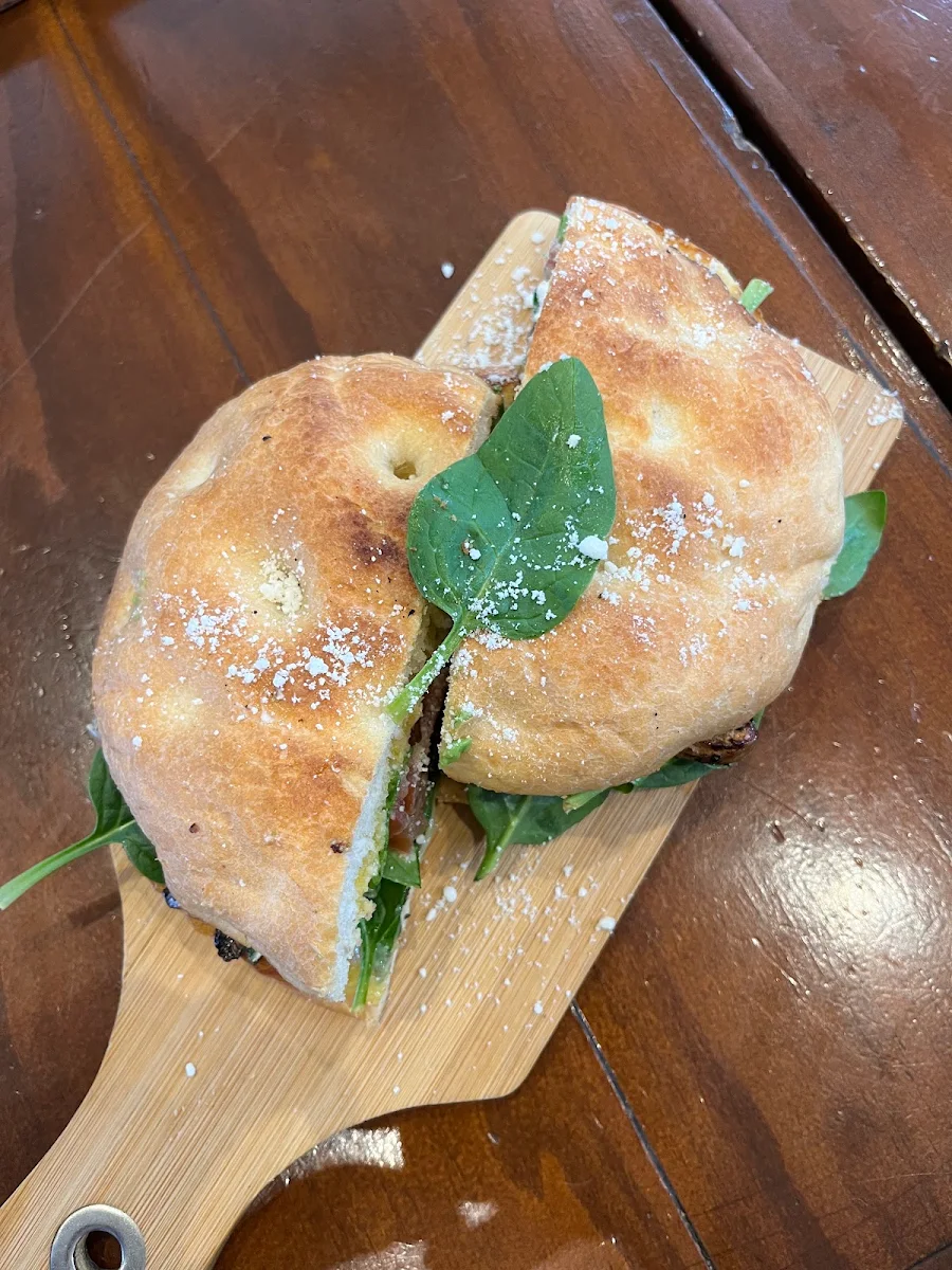 Highlights, Joe's Mochapot Cafe