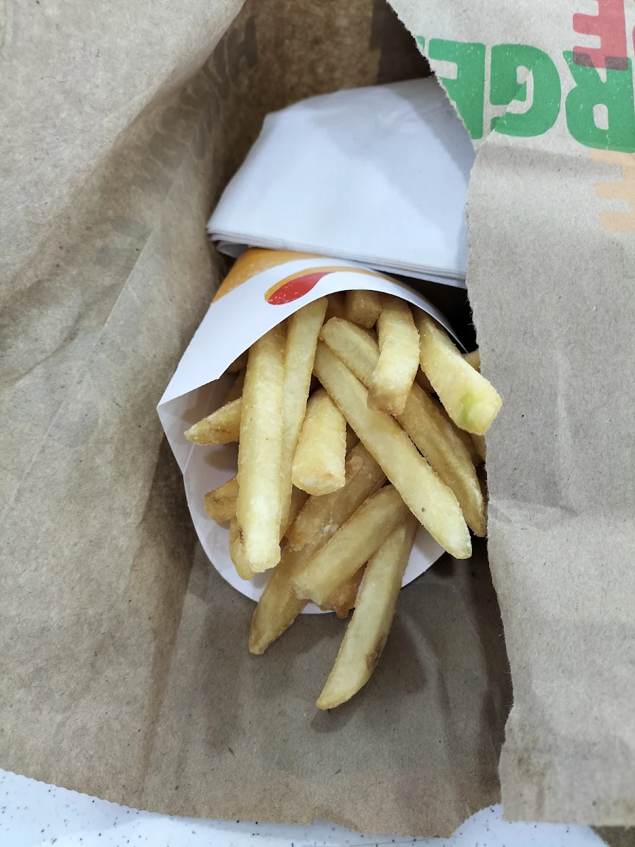 Chips, Hungry Jack's Burgers Labrador
