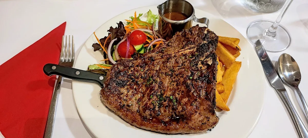 Highlights, Intersection Restaurant