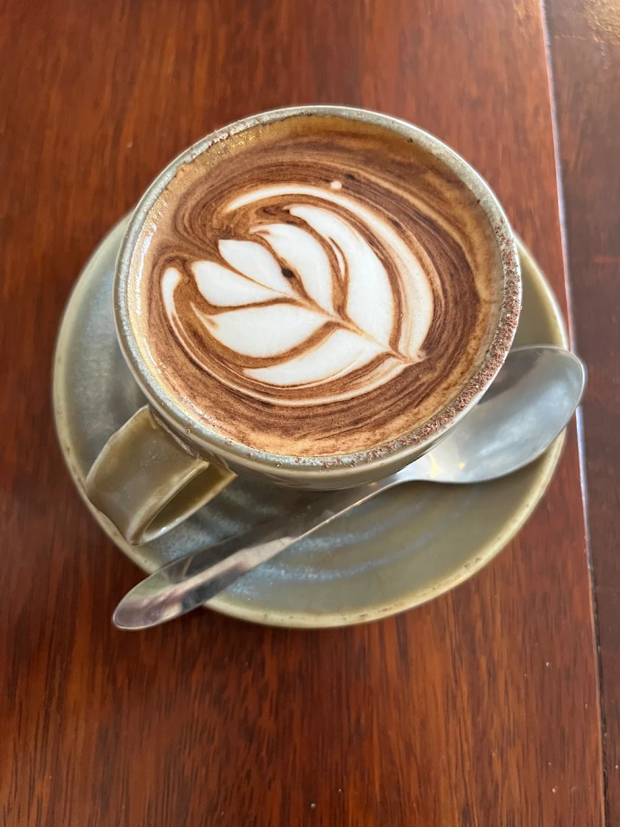 Highlights, Paolo's Cafe and Aperitivo Bar
