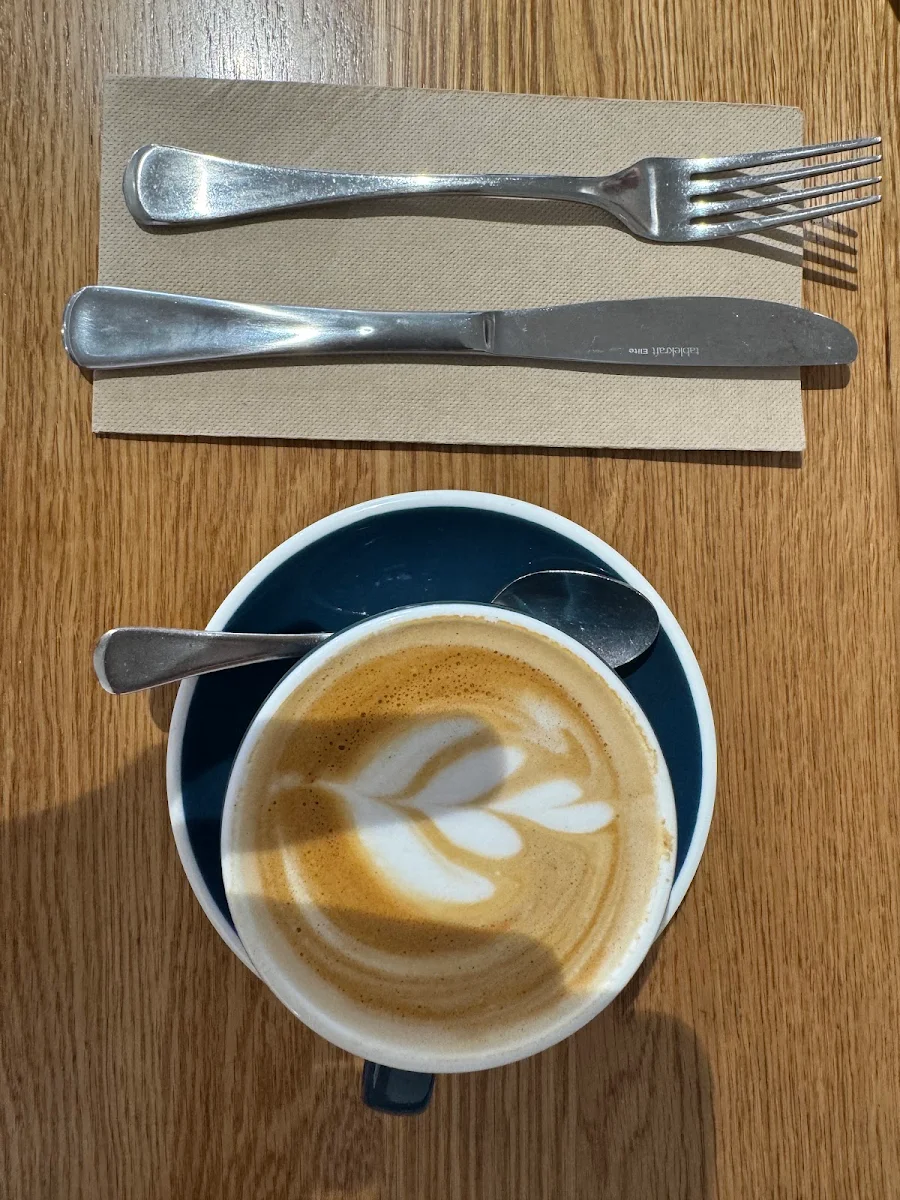 Small Flat White, Brother Chris