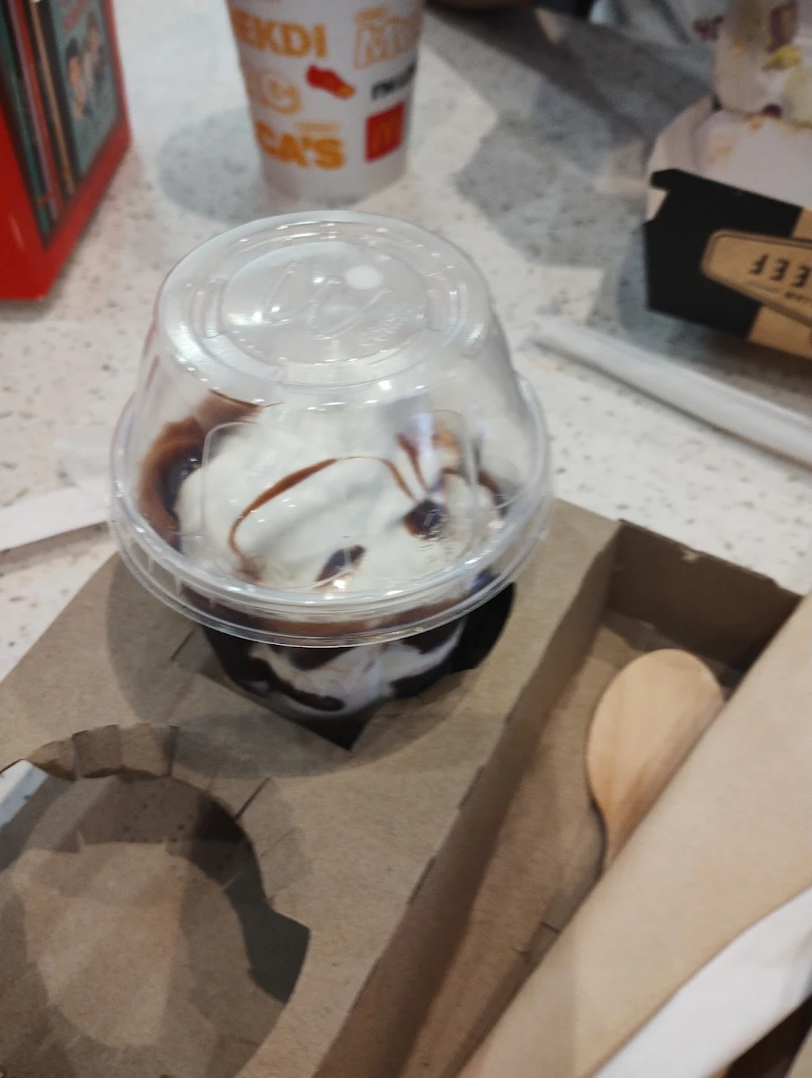 Highlights, Mcdonald's Traveston Service Centre