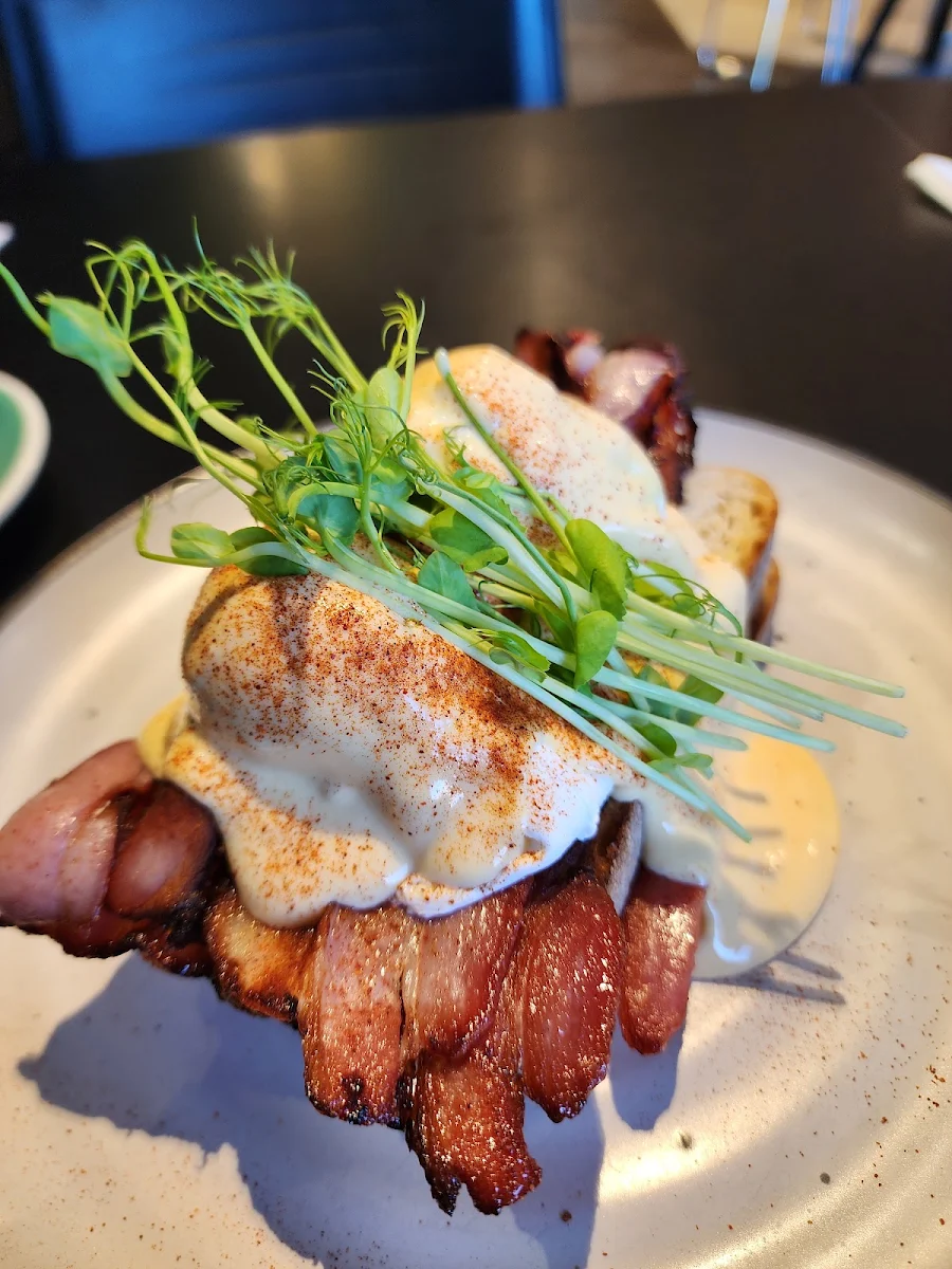 Eggs Benedict