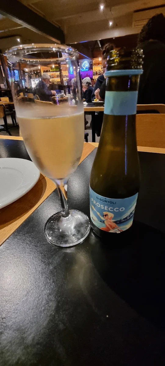Prosecco, Mallacoota Bistro hotel