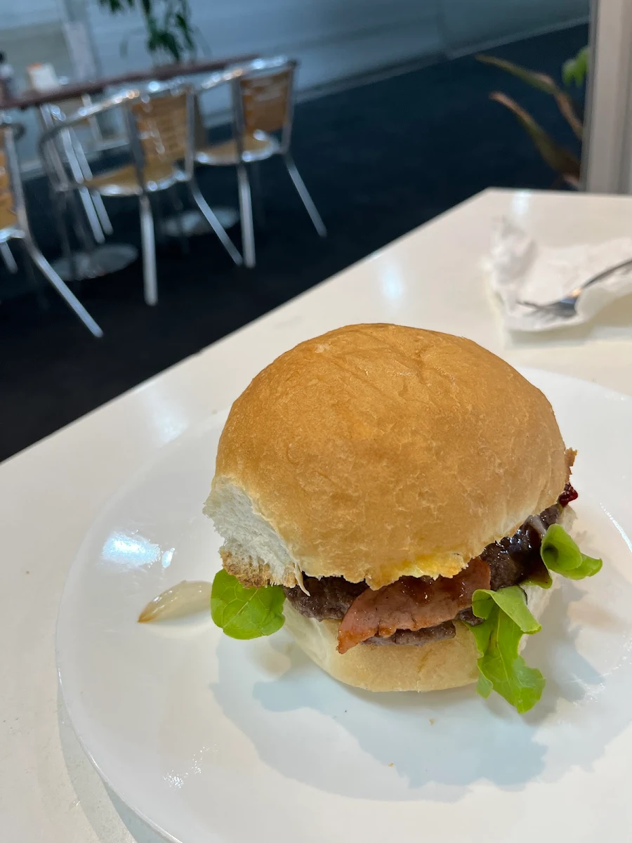 Highlights, Darcie's Cafe