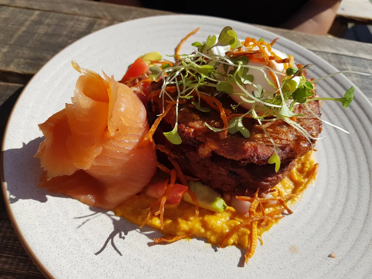 Fritters, Bezirk Cafe