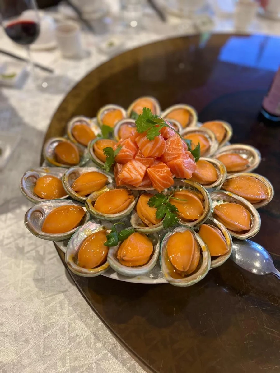 Highlights, Golden Dragon Iron Chef Chinese Restaurant