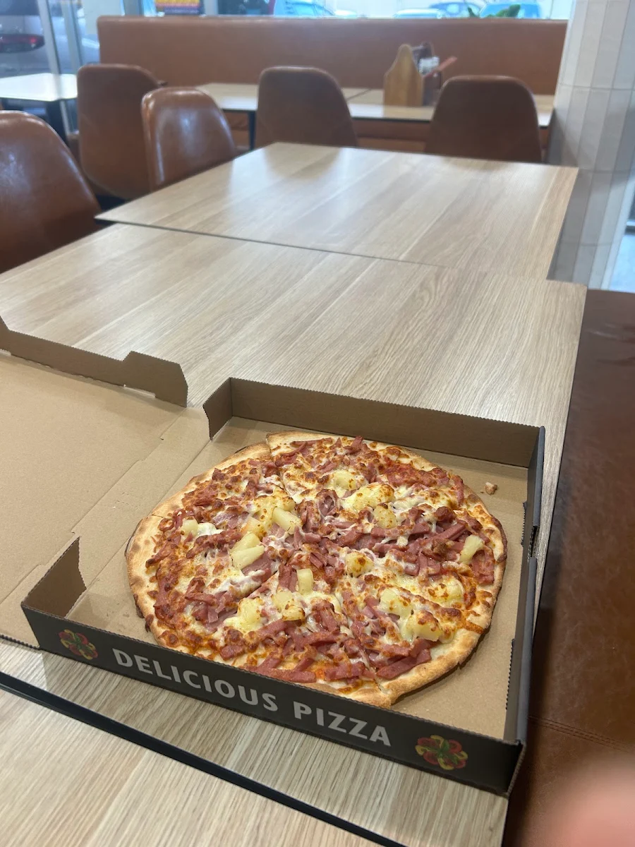 Ham Pineapple Pizza, Sopranos Gourmet Pizza Pasta & Kebab