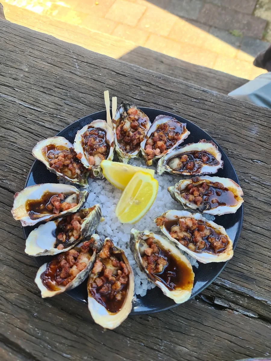 Oysters, Archibald Hotel
