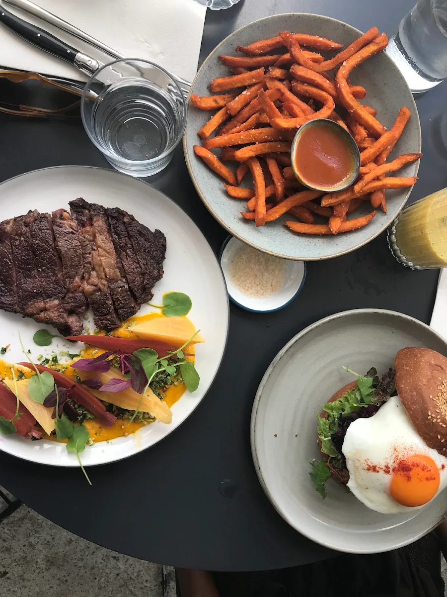 Service, Harrys Bondi