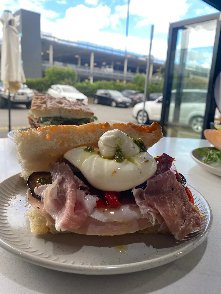 Highlights, Amorettis_panini_bar
