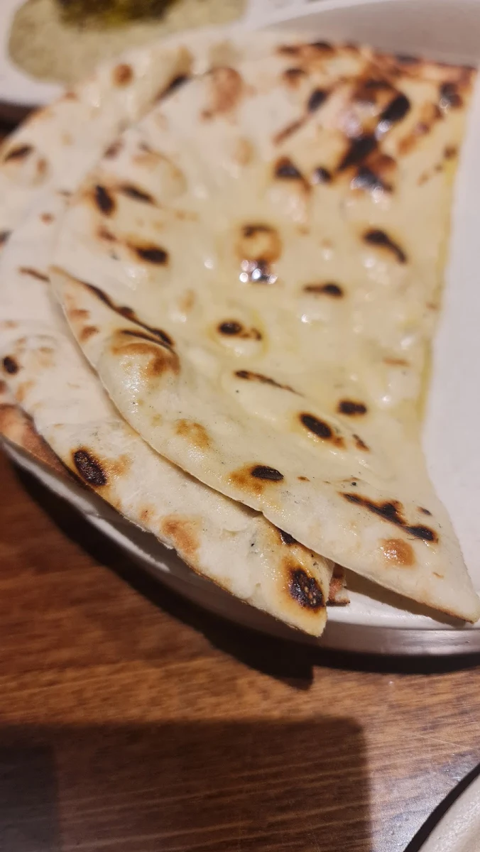 Flat Bread and Dips, Malik Restaurant