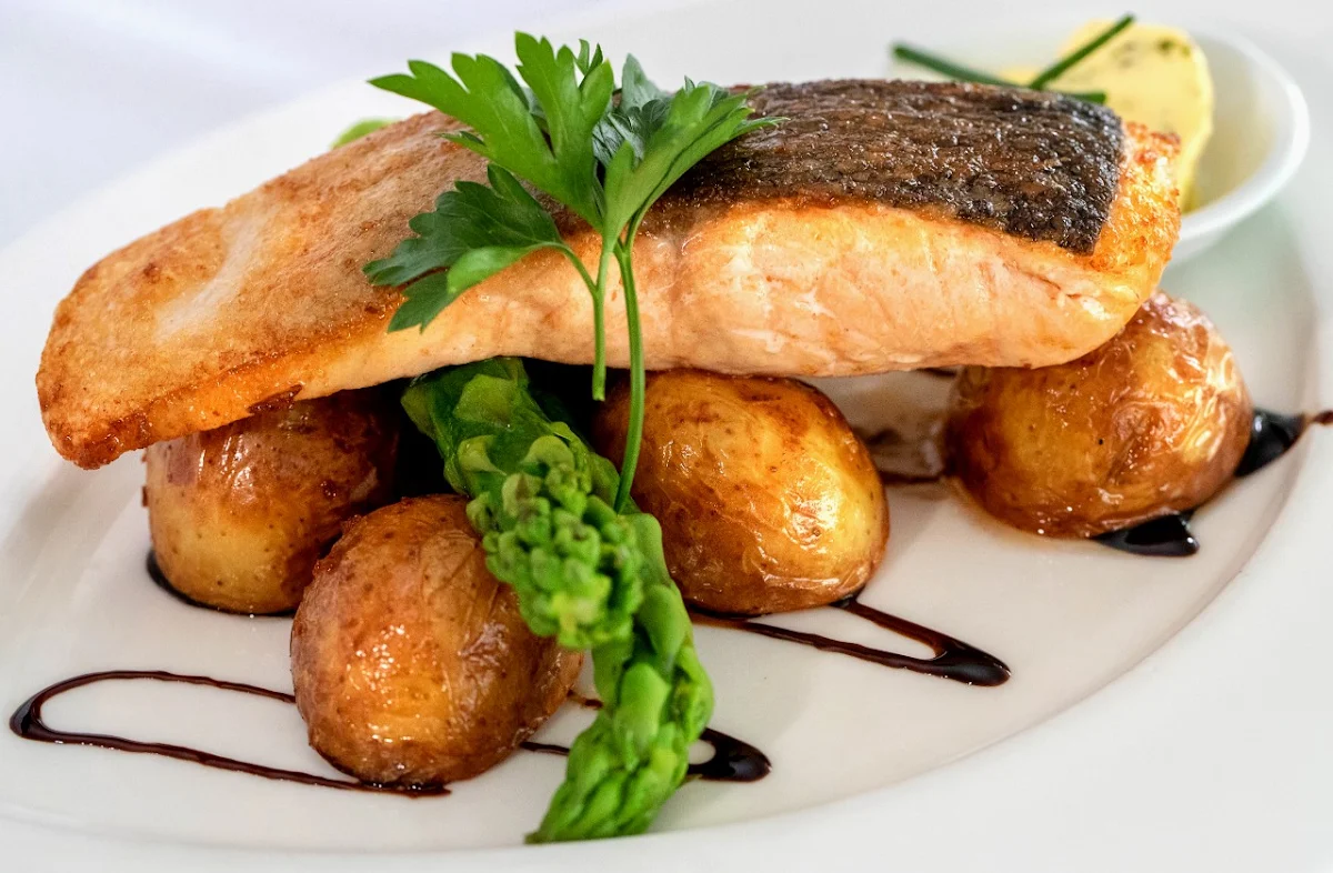 Highlights, Gardens Restaurant