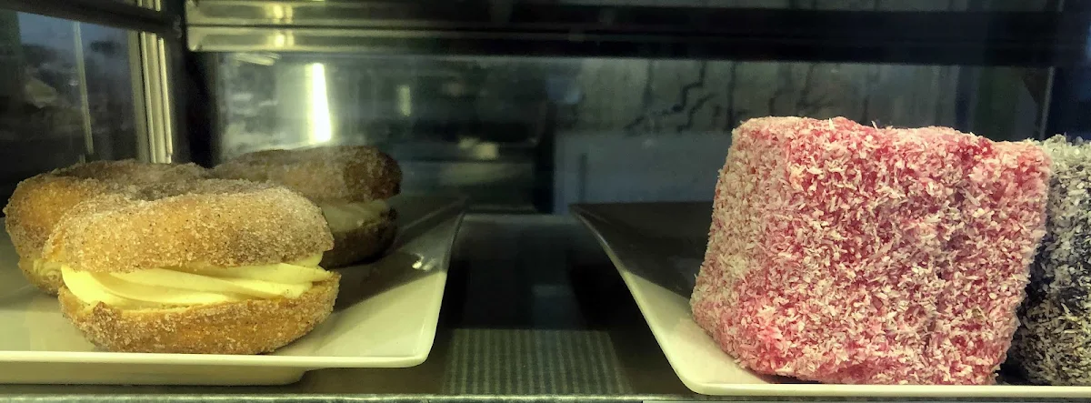 Lamington, Gray's Bakery