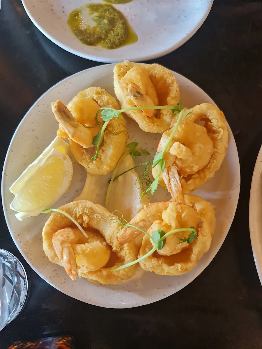 Squid, Locale Mio