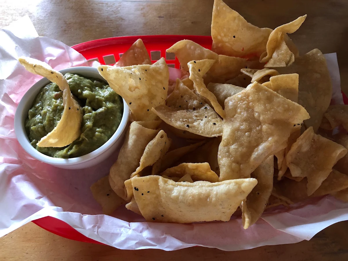 Fresh Guacamole & Corn Chips, Miss Margarita