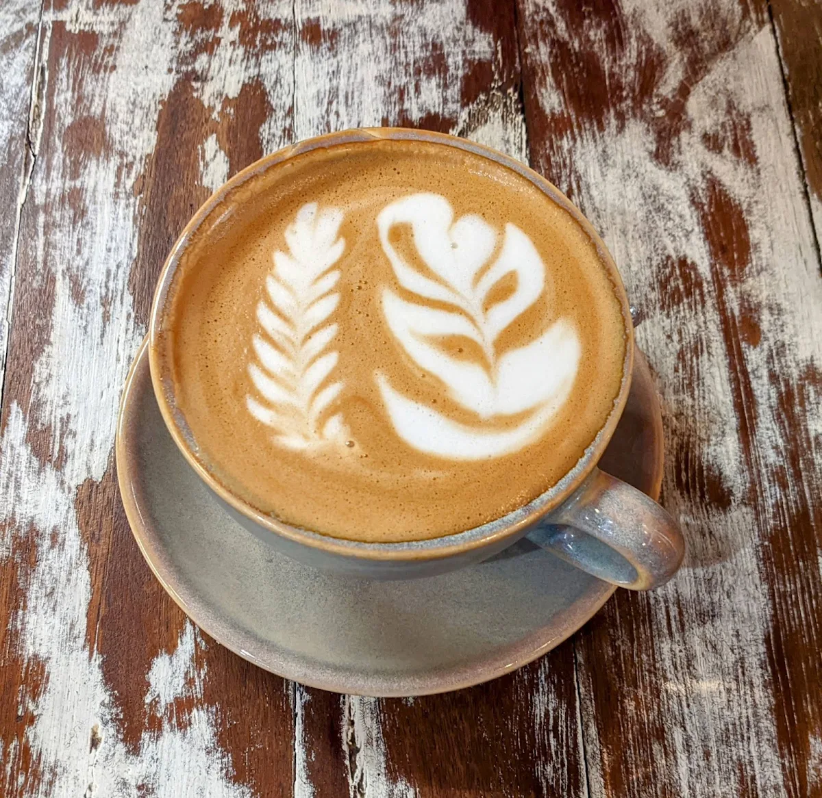 Flat White, Latte Station