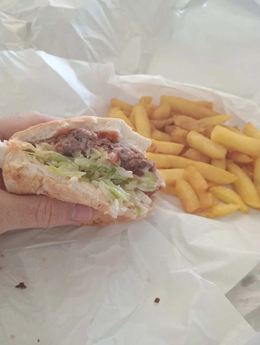 Highlights, Farah Fast Food