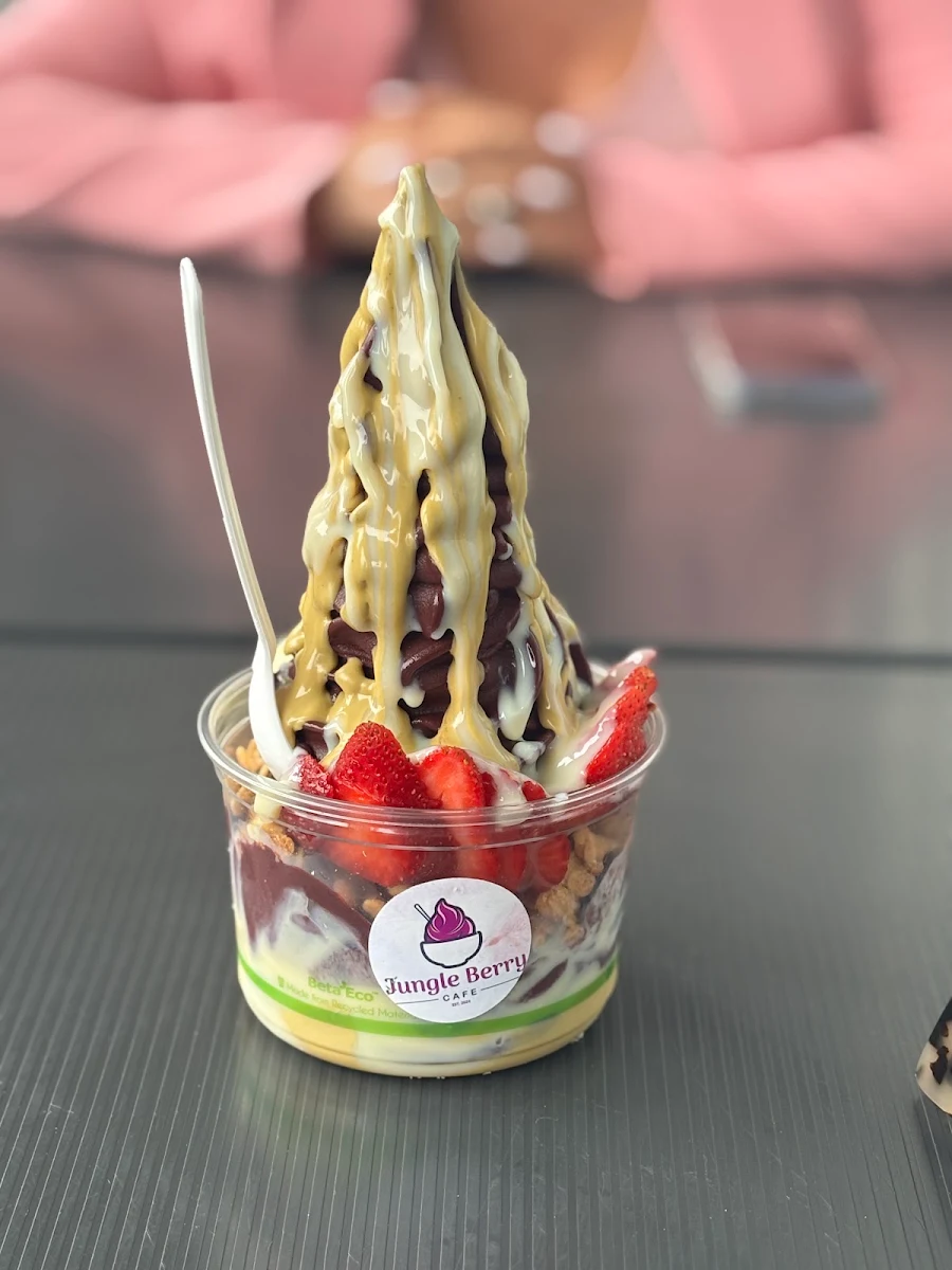 Highlights, Jungle Berry Cafe