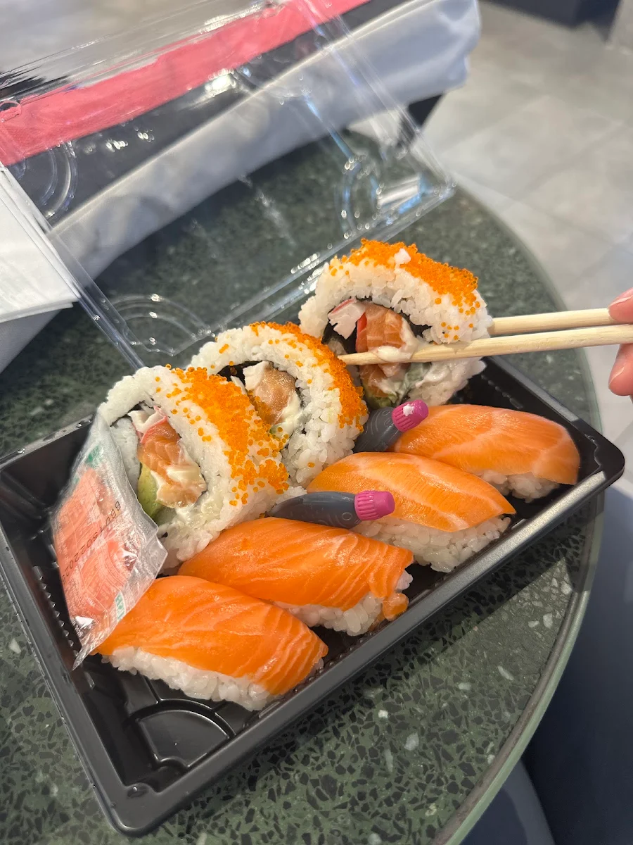 Highlights, Ikura Sushi