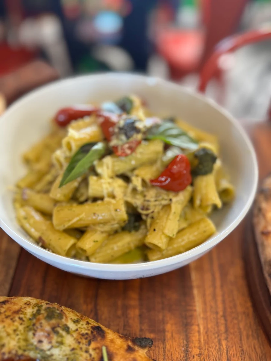 Highlights, Mama Poverello's Pizzeria