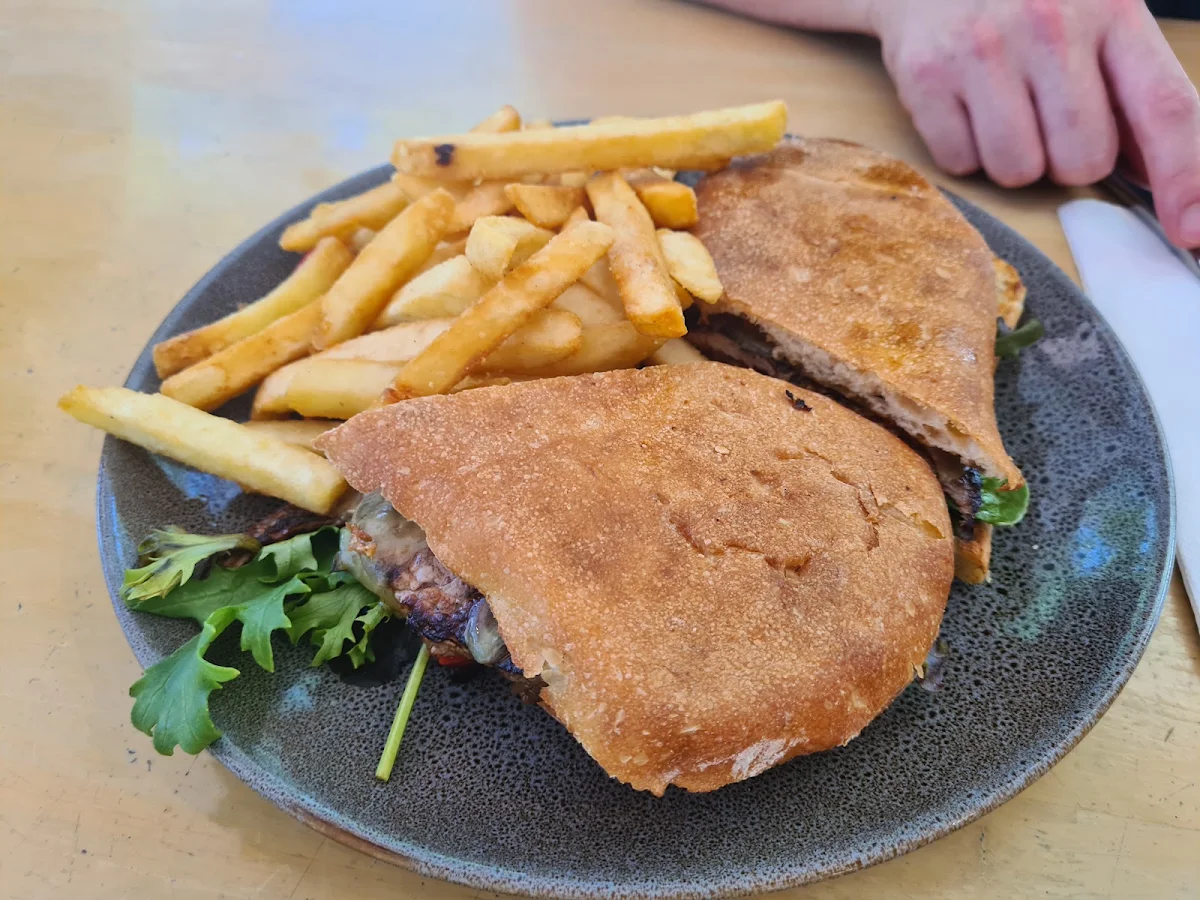 Highlights, Walters River Café