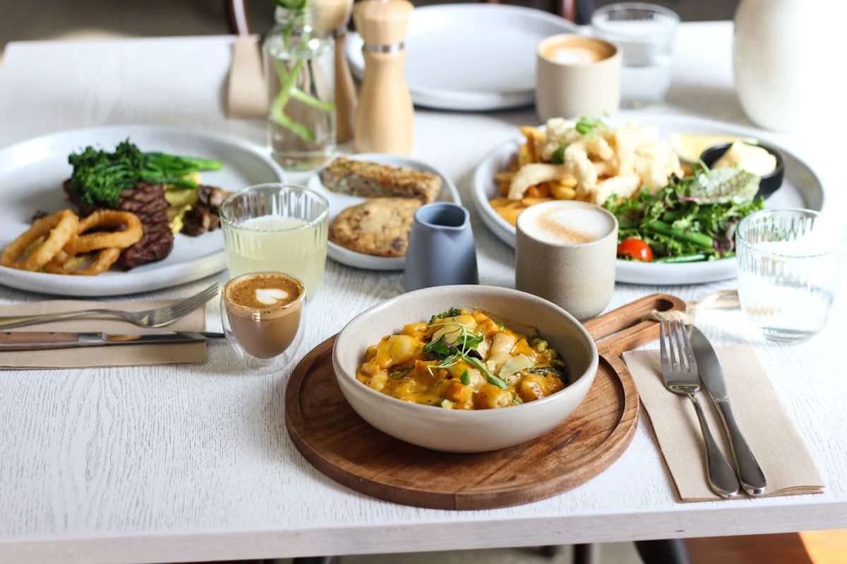 Highlights, Waterfront Pantry