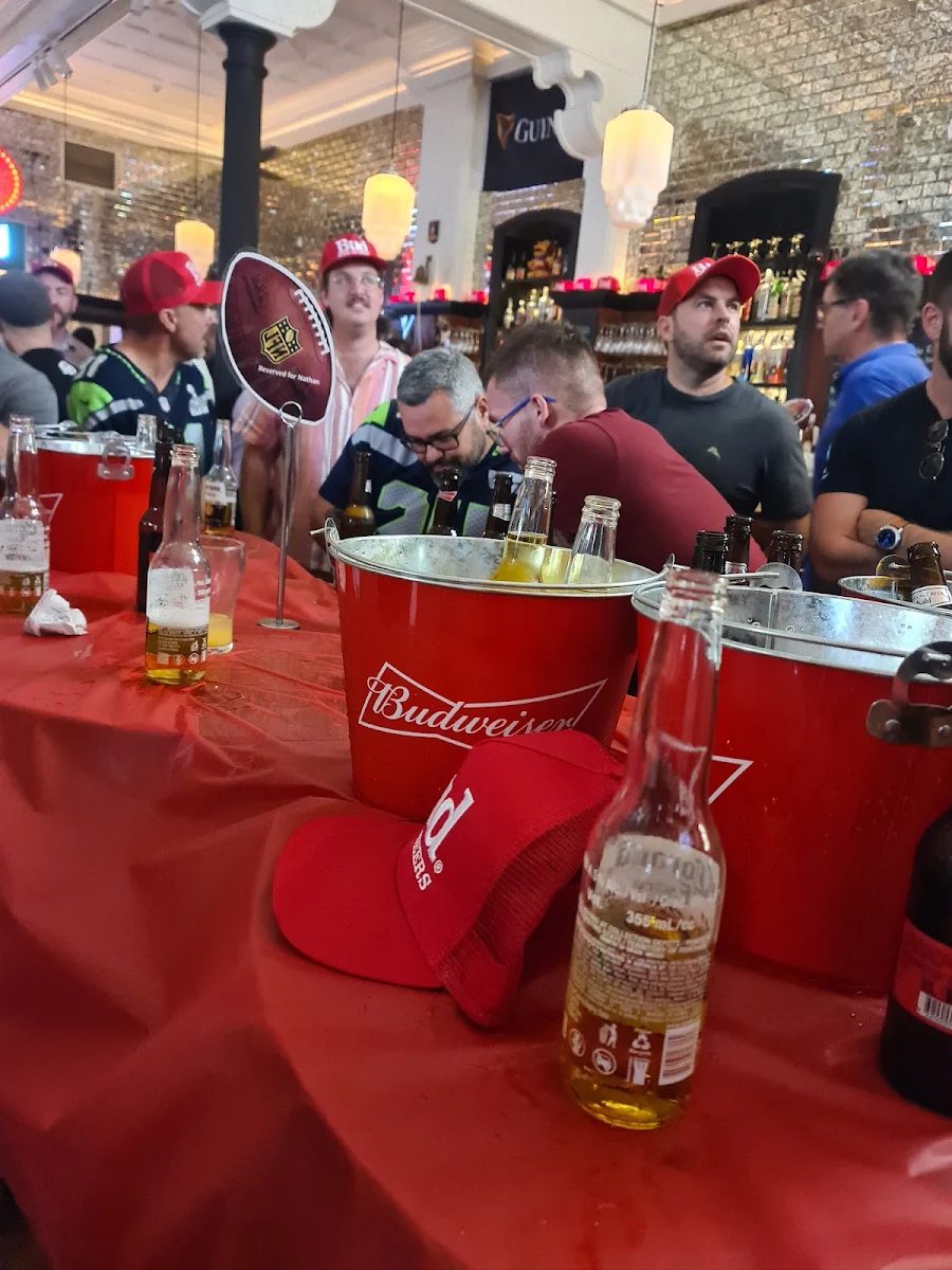 Budweiser, Grand Central Hotel