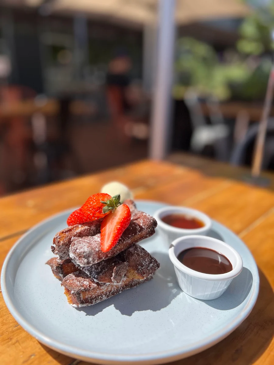 Highlights, Platinum Brew Cafe