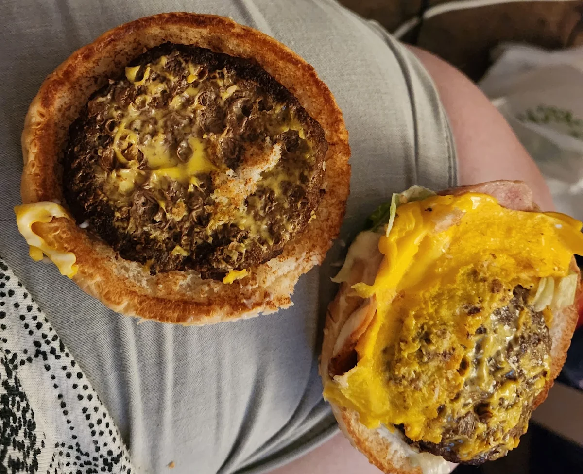 Bacon Deluxe Burger, Hungry Jack's Burgers Marsden