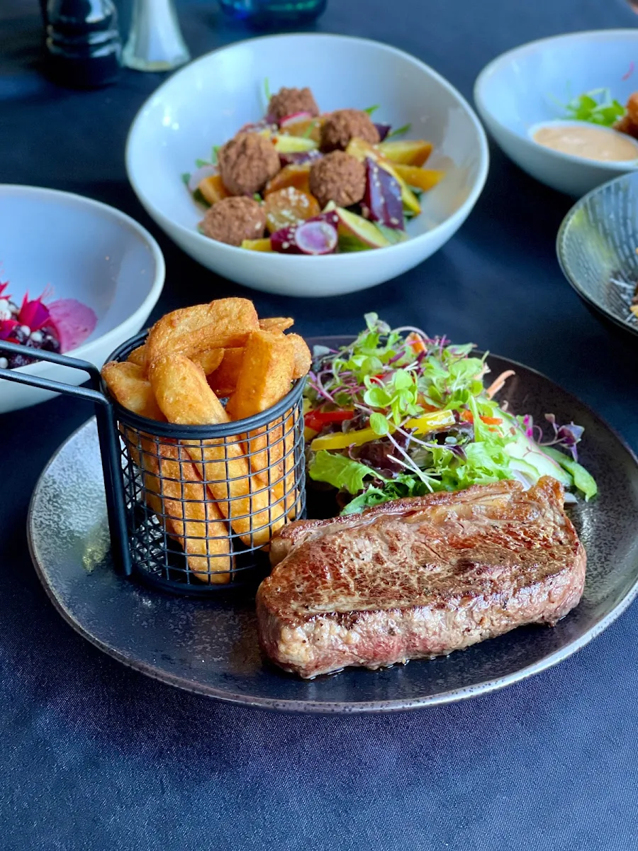 Highlights, Botanical Restaurant and Bar