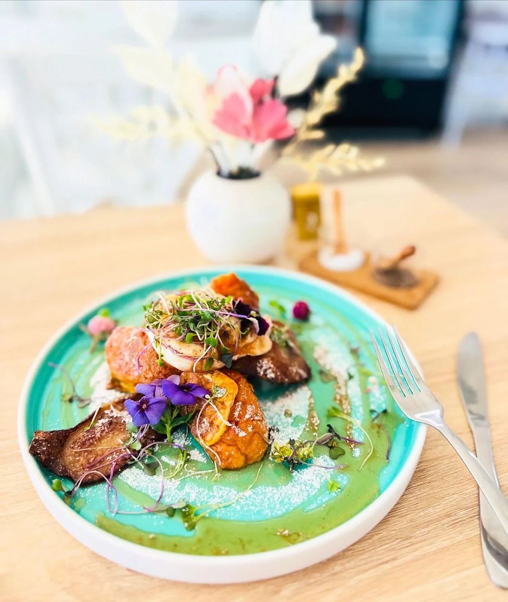 Highlights, Back to Basics Organic Cafe
