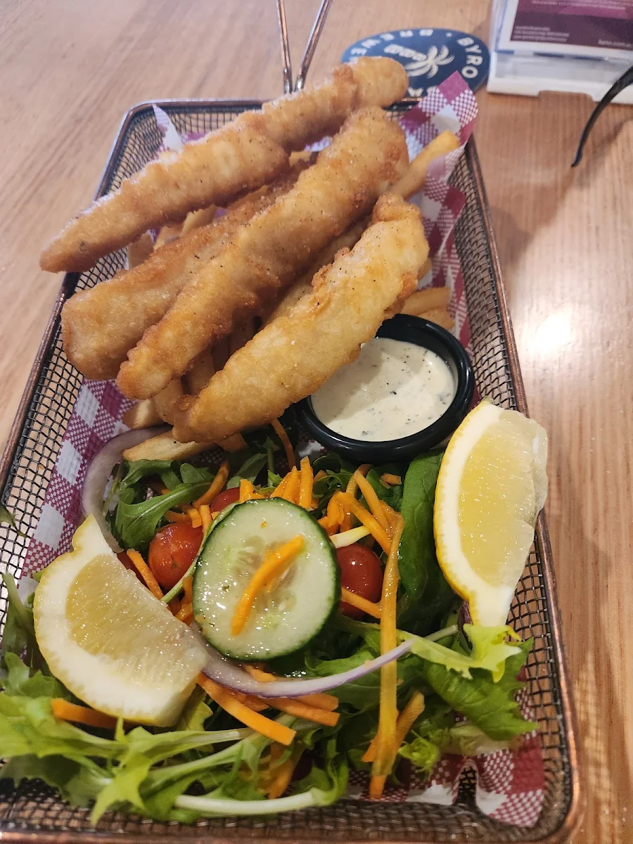 Flathead and Chips, Commercial Hotel