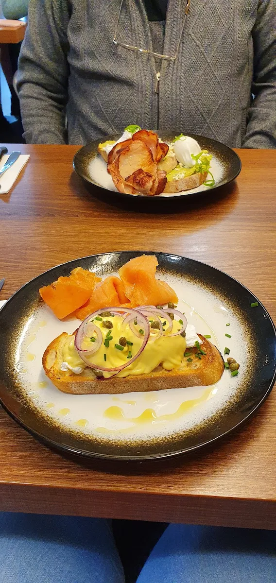 Eggs Benedict