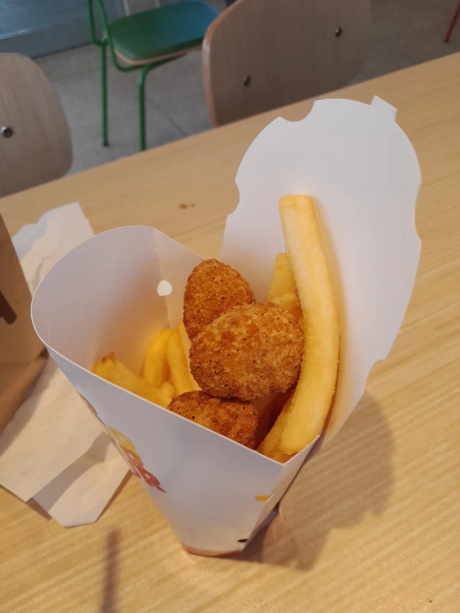 Medium Chips Carry Cup, Hungry Jack's Burgers Goodna