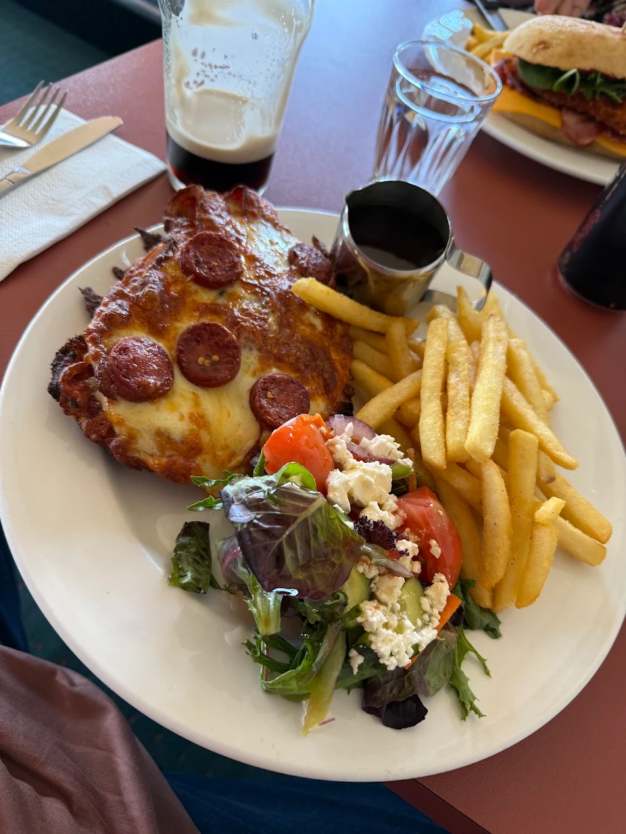 Highlights, Gordon Hotel & Bottle Shop, Gordon VIC