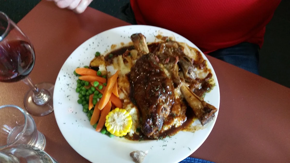 Lamb Shanks, Gordon Hotel & Bottle Shop, Gordon VIC