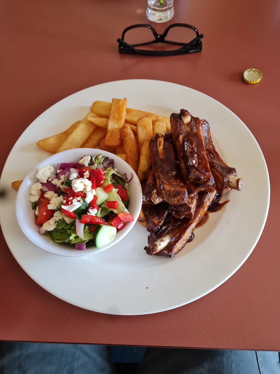 Ribs and Chips, Gordon Hotel & Bottle Shop, Gordon VIC