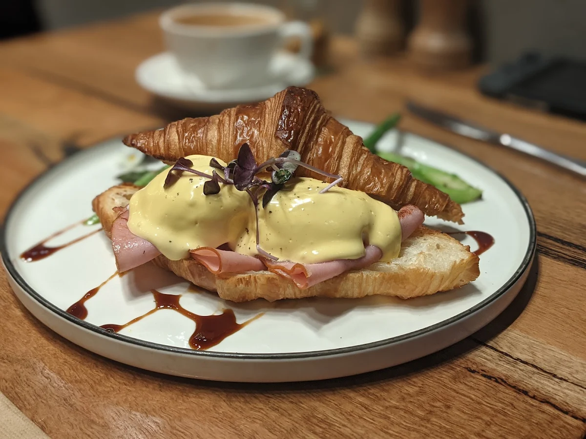 Eggs Benedict