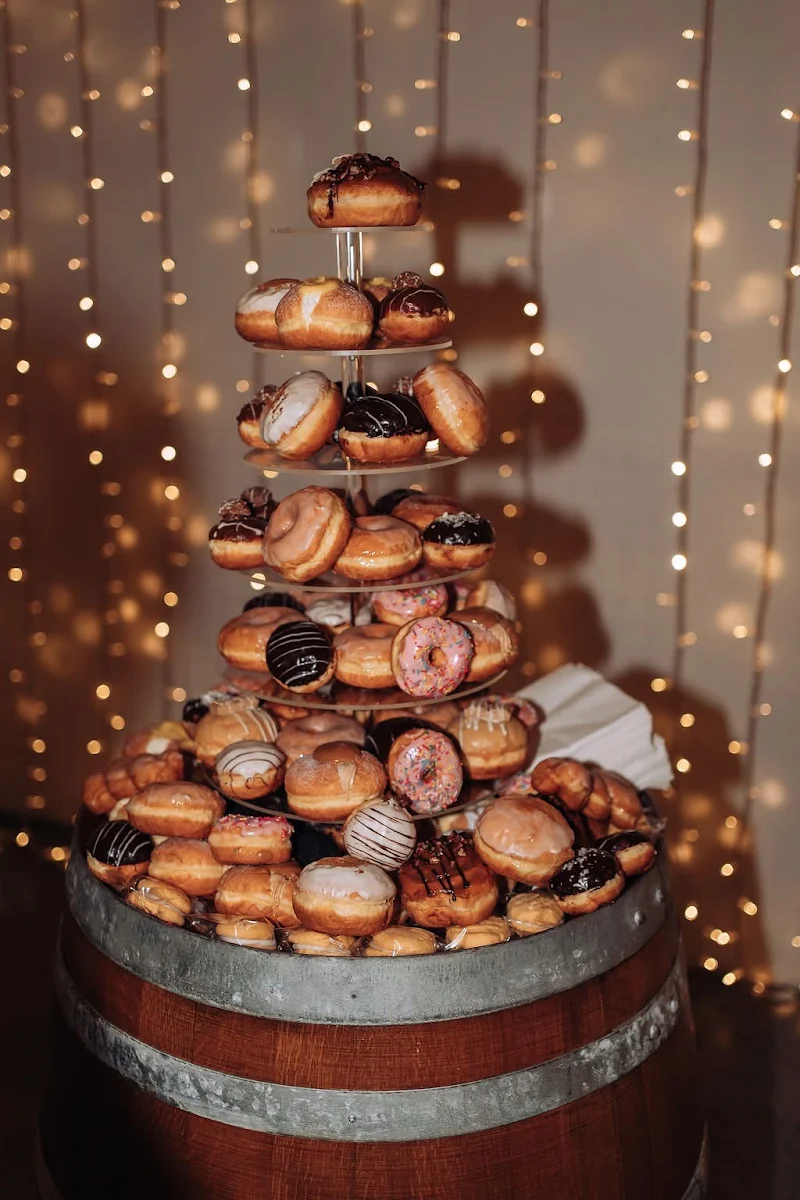 Highlights, Karl's Donuts