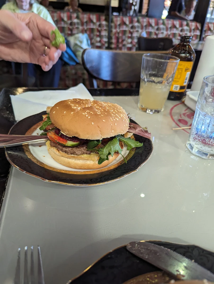 Burger, Landseer's Of Leura