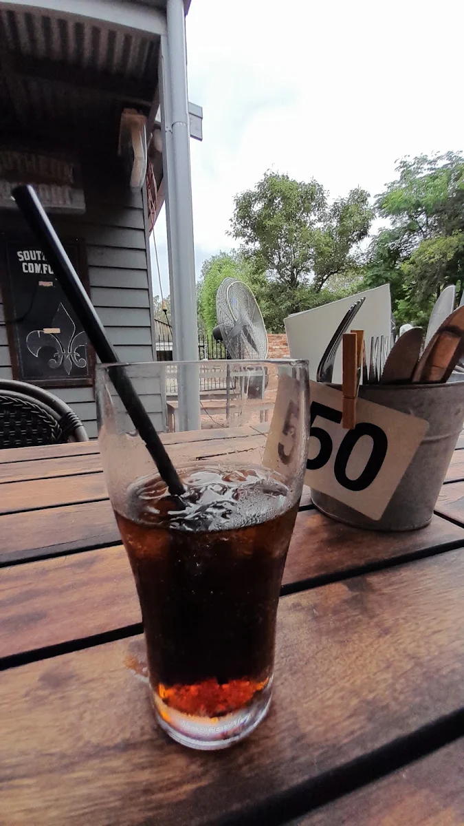 Coke Zero, Henry's Bridge Hotel Echuca